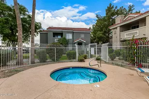 2929 W Yorkshire Dr, Phoenix, AZ 85027 - Photo 26