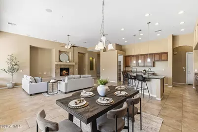 8608 S 28th Place, Phoenix, AZ 85042 - Photo 2