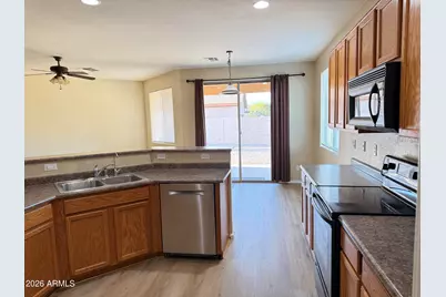 15206 W Morning Glory Street, Goodyear, AZ 85338 - Photo 4