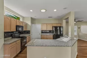 17709 N Somerset Dr, Surprise, AZ 85374 - Photo 12