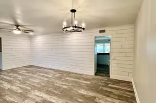 9831 W Wrangler Dr, Sun City, AZ 85373 - Photo 8