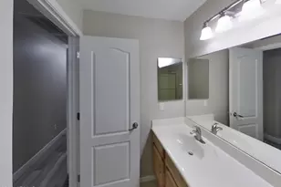 10733 W Taft St, Phoenix, AZ 85037 - Photo 16