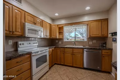 10905 W El Capitan Circle, Sun City, AZ 85351 - Photo 8