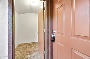 436 W Clark St, Mesa, AZ 85201 - Photo 12