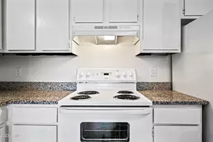 436 W Clark St, Mesa, AZ 85201 - Photo 6