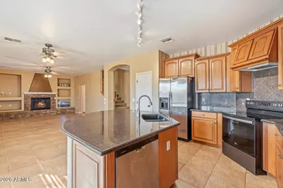 14975 W Wethersfield Road, Surprise, AZ 85379 - Photo 12