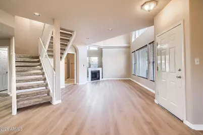 10258 N 12th Place #1, Phoenix, AZ 85020 - Photo 4