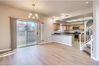 10258 N 12th Place #1, Phoenix, AZ 85020 - Photo 2