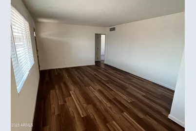 5610 N 38th Drive, Phoenix, AZ 85019 - Photo 6