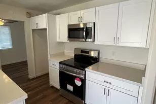 5610 N 38th Dr, Phoenix, AZ 85019 - Photo 8