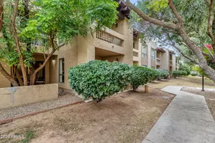 8651 E Royal Palm Rd, Scottsdale, AZ 85258 - Photo 26