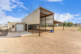 17524 E Brooks Farm Rd, Gilbert, AZ 85298 - Photo 32