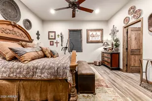 17524 E Brooks Farm Rd, Gilbert, AZ 85298 - Photo 16