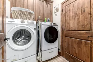 17524 E Brooks Farm Rd, Gilbert, AZ 85298 - Photo 24