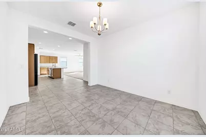 10223 W Piccadilly Road, Avondale, AZ 85392 - Photo 6