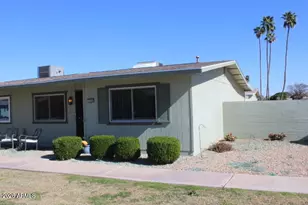 10846 W Santa Fe Dr, Sun City, AZ 85351 - Photo 2