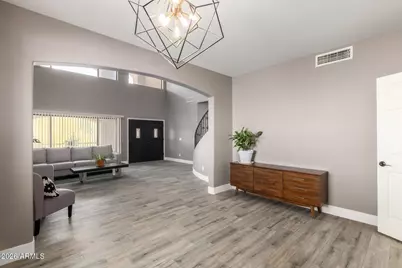 11430 N 16th Street, Phoenix, AZ 85020 - Photo 2