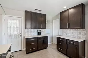 3444 E Windrose Dr, Phoenix, AZ 85032 - Photo 10