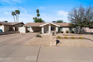 3444 E Windrose Dr, Phoenix, AZ 85032 - Photo 2