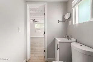 3027 N 37th St, Phoenix, AZ 85018 - Photo 6