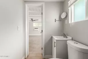 3027 N 37th St, Phoenix, AZ 85018 - Photo 6