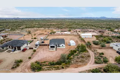 1427 E Whiteley Street, Apache Junction, AZ 85119 - Photo 2