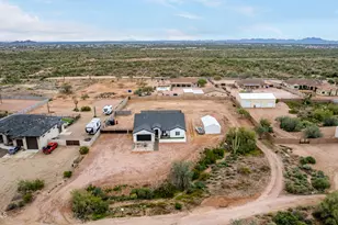 1427 E Whiteley St, Apache Junction, AZ 85119 - Photo 2