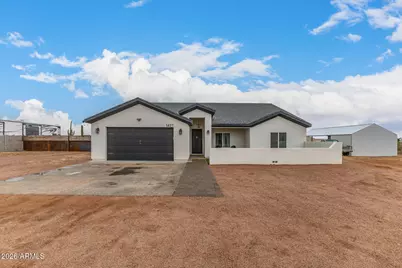 1427 E Whiteley Street, Apache Junction, AZ 85119 - Photo 1