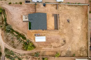 1427 E Whiteley St, Apache Junction, AZ 85119 - Photo 4