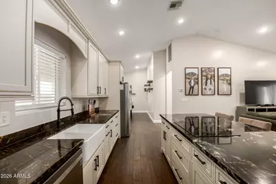 1427 E Whiteley Street, Apache Junction, AZ 85119 - Photo 12