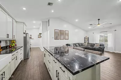 1427 E Whiteley Street, Apache Junction, AZ 85119 - Photo 16