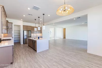 7550 W Gelding Drive, Peoria, AZ 85381 - Photo 4