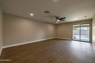 323 N Hunt Drive E, Mesa, AZ 85203 - Photo 10