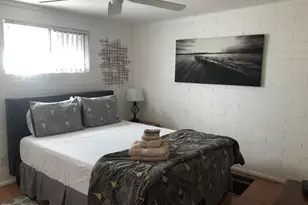 2015 S Granada Dr, Tempe, AZ 85282 - Photo 6