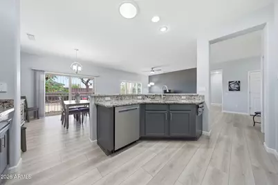 18325 N Shimmer Lane, Surprise, AZ 85374 - Photo 10