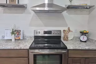 14233 N 60th Ave, Glendale, AZ 85306 - Photo 4