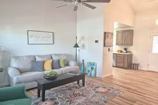 14233 N 60th Ave, Glendale, AZ 85306 - Photo 8