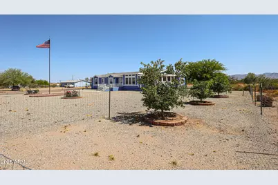 22129 W Dixileta Drive, Wittmann, AZ 85361 - Photo 20