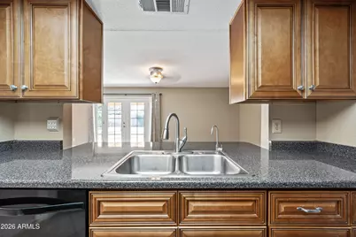 3735 W Aire Libre Avenue N, Phoenix, AZ 85053 - Photo 10