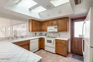 3739 S Siesta Ln, Tempe, AZ 85282 - Photo 10