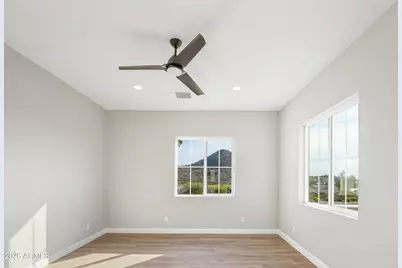 1687 E Creek Canyon Road, Phoenix, AZ 85086 - Photo 14