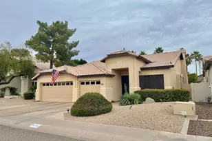 318 W Campo Bello Dr, Phoenix, AZ 85023 - Photo 1