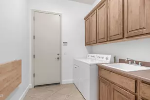 1606 W Silentcove Ln, Phoenix, AZ 85085 - Photo 44