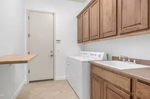 1606 W Silentcove Ln, Phoenix, AZ 85085 - Photo 46