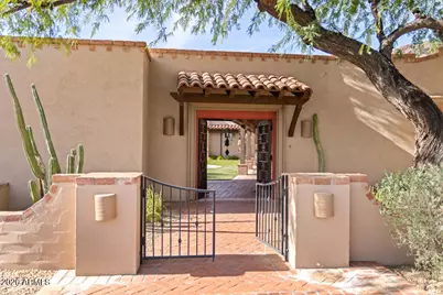 5102 N Saddle Rock Lane, Phoenix, AZ 85018 - Photo 4