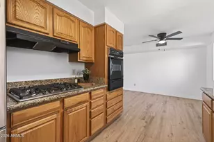 2822 E Yucca St, Phoenix, AZ 85028 - Photo 16