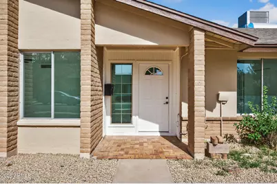 2822 E Yucca Street, Phoenix, AZ 85028 - Photo 2