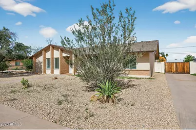 2822 E Yucca Street, Phoenix, AZ 85028 - Photo 4