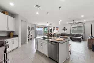 27271 N 171st Dr, Surprise, AZ 85387 - Photo 32