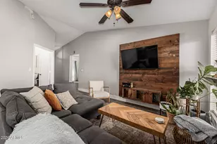 918 W Marlboro Cir, Chandler, AZ 85225 - Photo 2